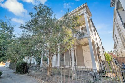 1408 10 Magazine Street, Home with 8 bedrooms, 4 bathrooms and null parking in New Orleans LA | Image 1