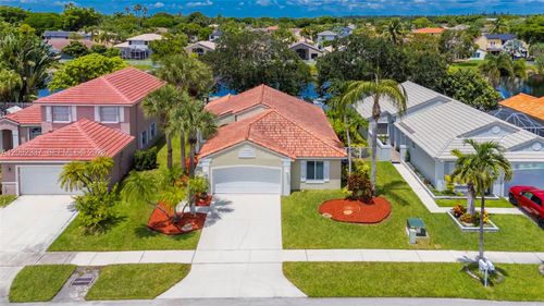 2006 Nw 182nd Ave, Pembroke Pines, FL, 33029-3015 | Card Image