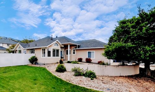 818 Summit Dr, Smithfield, UT, 84335-2503 | Card Image