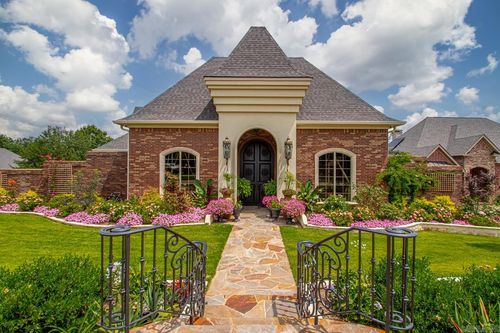 418 Suncrest St, Bryant, AR, 72022-8356 | Card Image