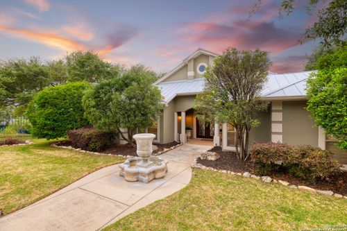 948 Cougar Dr, Canyon Lake, TX, 78133-4316 | Card Image