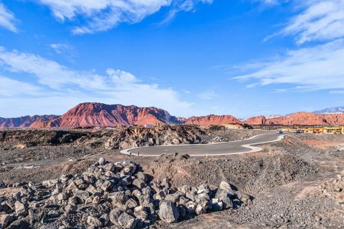 2431 S Phil Smith Ct, Santa Clara, UT, 84765-5390 | Card Image