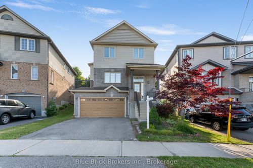 146 Newcastle Dr, Kitchener, ON, N2R1W4 | Card Image