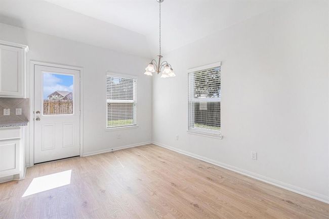249 Edgewater Dr, House other with 4 bedrooms, 2 bathrooms and 2 parking in West Columbia TX | Image 9