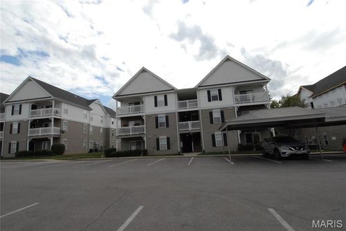 2b-10201 Spring Creek Ln, O Fallon, MO, 63368-7530 | Card Image