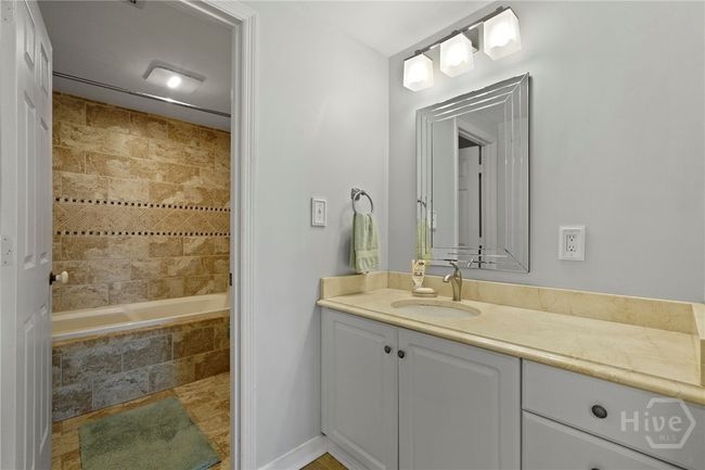 Owners Bathroom | Image 23