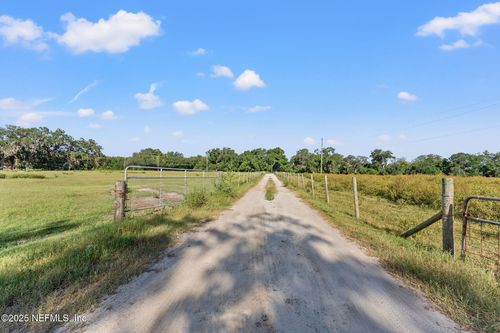4203 Se Us Highway 301, Hawthorne, FL, 32640-3418 | Card Image