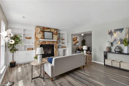 4736-4736 Hollis Rd, Virginia Beach, VA, 23455-2048 | Card Image