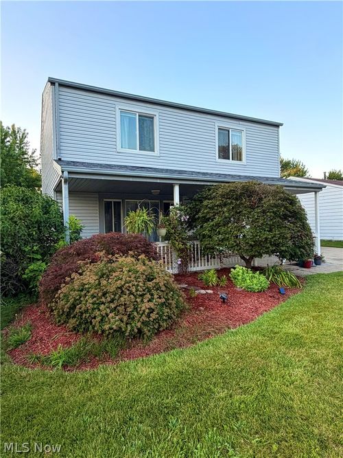 2051 Randall St, Lorain, OH, 44052-3255 | Card Image