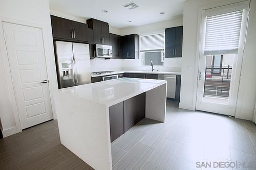 7841 Inception Way, San Diego, CA, 92108-5122 | Card Image
