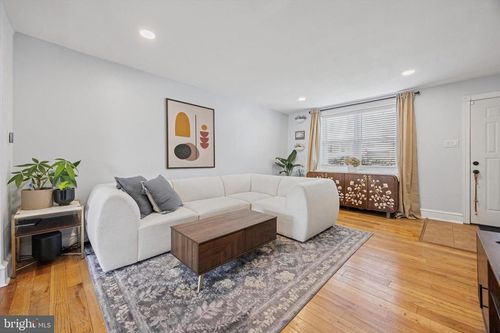 386 Dawson St, PHILADELPHIA, PA, 19128-3701 | Card Image