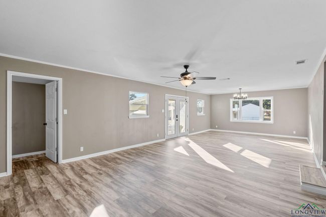2210 E Harold St, House other with 4 bedrooms, 2 bathrooms and null parking in Gladewater TX | Image 17