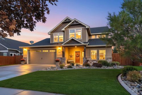 880 E Segundo St, Meridian, ID, 83646-5676 | Card Image