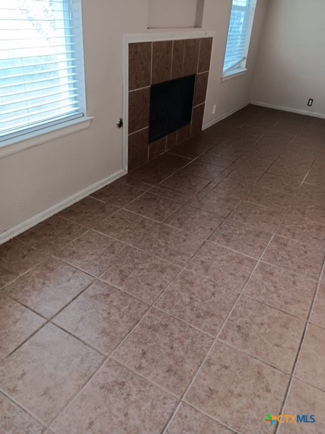 172 Coreopsis Cv, House other with 4 bedrooms, 3 bathrooms and null parking in Kyle TX | Image 7