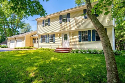 2 Evergreen Circle, Cape Elizabeth, ME, 04107 | Card Image