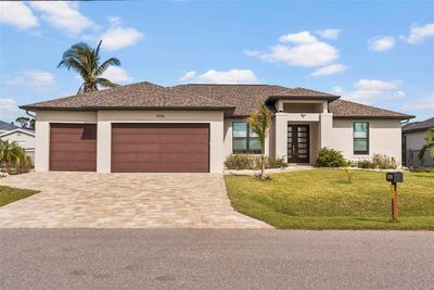 15136 Hennipen Circle, House other with 3 bedrooms, 2 bathrooms and null parking in PORT CHARLOTTE FL | Image 1