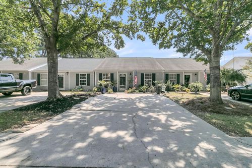 1570 Blaze Ln, Charleston, SC, 29412-8652 | Card Image