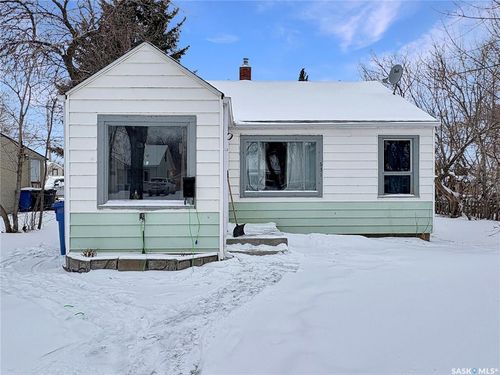 631 101st St, North Battleford, SK, S9A0Y7 | Card Image