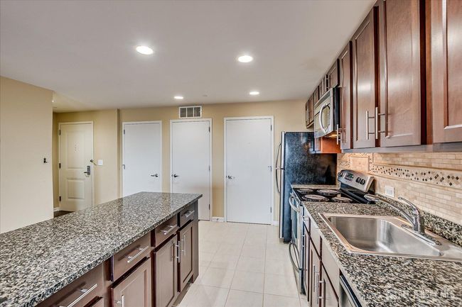 APT-2107 - 110 Somerset St, Townhouse with 2 bedrooms, 2 bathrooms and null parking in New Brunswick NJ | Image 18
