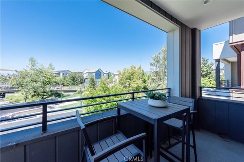 255 Sawbuck, Irvine, CA, 92618-1422 | Card Image