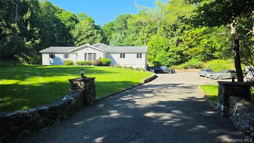 54 Allapartus Rd, Ossining, NY, 10562-1621 | Card Image