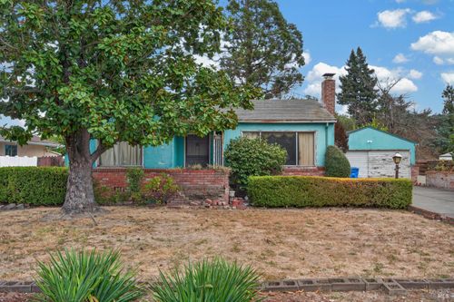 2290 Corby Avenue, Santa Rosa, CA, 95407 | Card Image