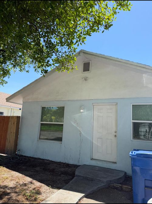 205 N Oak St, Lantana, FL, 33462-2901 | Card Image