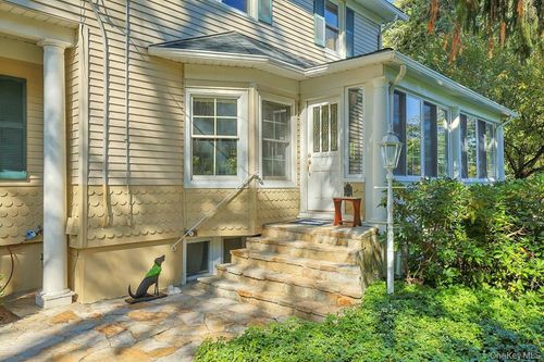 16 Locust Road, Mount Pleasant, NY, 10570 | Card Image