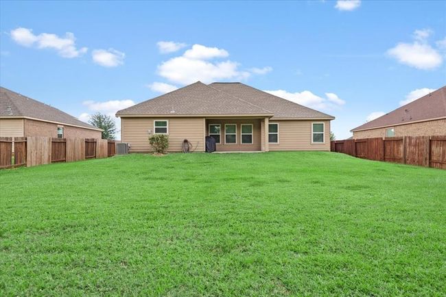 18716 Encinal Trl, House other with 3 bedrooms, 2 bathrooms and 2 parking in Magnolia TX | Image 35