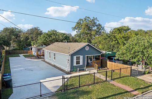 1006 Center St, San Antonio, TX, 78202-2901 | Card Image