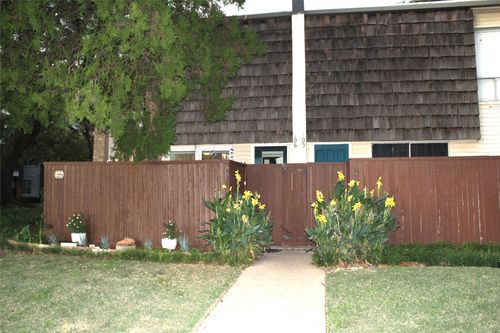 106-2702 Douglas Ave, Dallas, TX, 75219-3456 | Card Image
