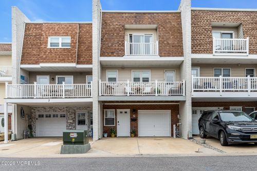 5 Sandpiper Ln, Sea Bright, NJ, 07760-2230 | Card Image