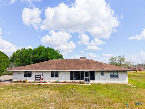 202 W Partridge Rd, Victoria, TX, 77905-3824 | Card Image