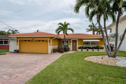 541 Crystal Dr, Madeira Beach, FL, 33708-2363 | Card Image