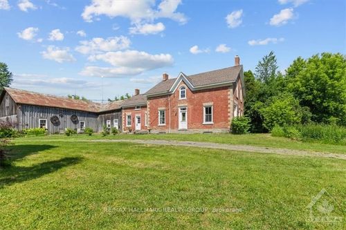 8034 County Rd 22 Rd, Edwardsburgh/Cardinal, ON, K0E1X0 | Card Image