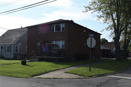 105 Fernald Ave, West Seneca, NY, 14218-2100 | Card Image