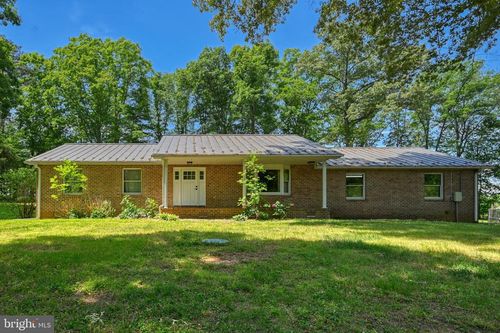 321 Willow Oak Ln, BUMPASS, VA, 23024-3834 | Card Image