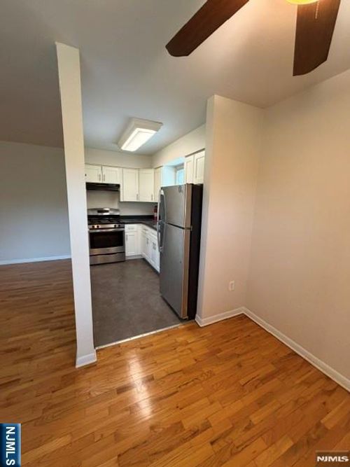 32 E Quackenbush Ave, Dumont, NJ, 07628-3065 | Card Image