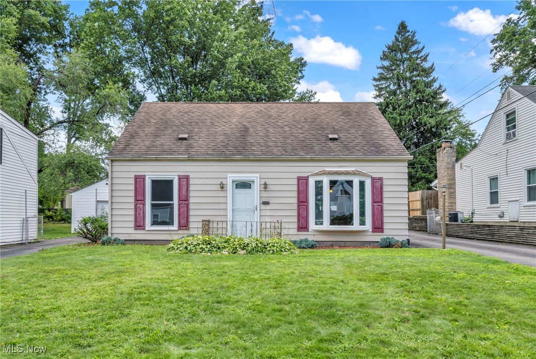 Tudor St, Cuyahoga Falls, OH 44221