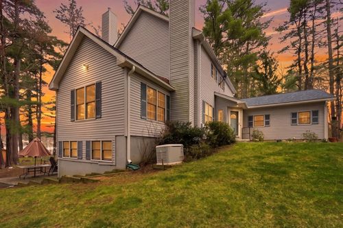 37 Thompson Pond Rd, Spencer, MA, 01562-2949 | Card Image