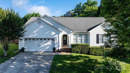369 Holstein Dr, Dallas, NC, 28034-7795 | Card Image