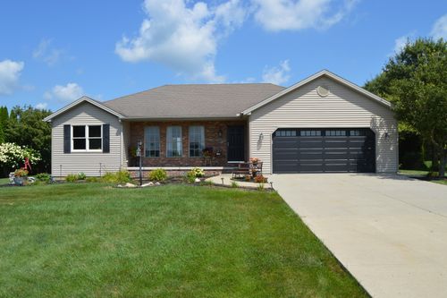 277 Clearview Rd, El Paso, IL, 61738-9614 | Card Image