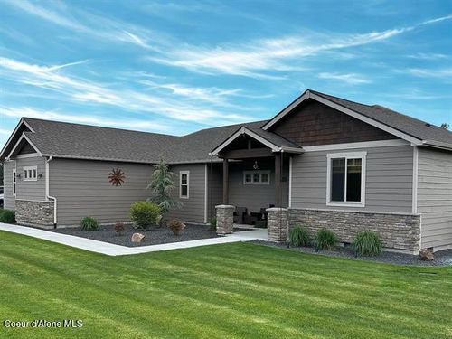 31914 Zander, Chattaroy, WA, 99003 | Card Image