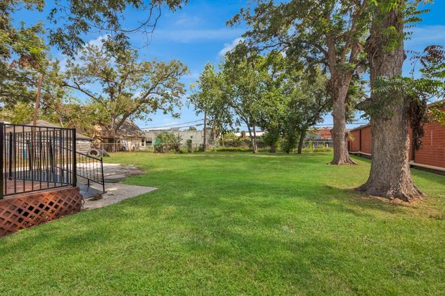3743 Erie St, House other with 2 bedrooms, 2 bathrooms and null parking in Houston TX | Image 22