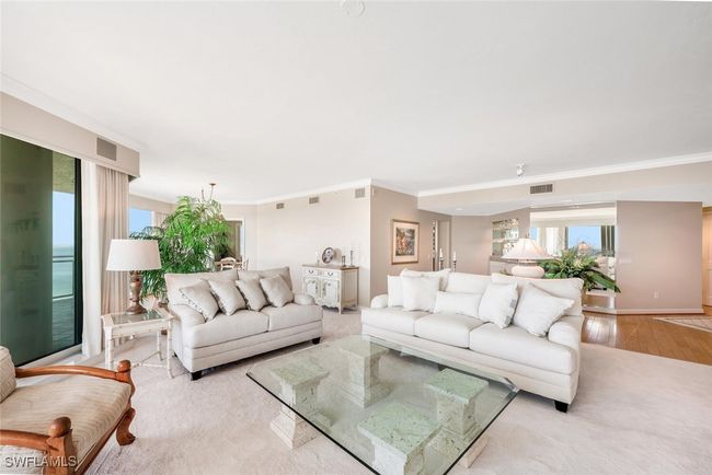 APT-1004 - 8231 Bay Colony Dr, Condo with 2 bedrooms, 3 bathrooms and null parking in NAPLES FL | Image 7