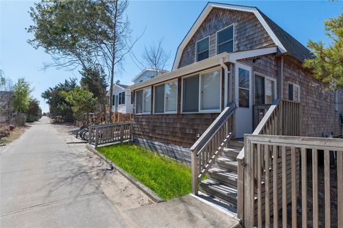 110 Ocean Rd, Ocean Beach, NY, 11770-2061 | Card Image