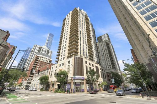 902-635 N Dearborn St, Chicago, IL, 60654-6741 | Card Image