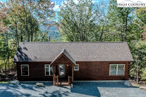225 Oak Rd, Beech Mountain, NC, 28604-8265 | Card Image