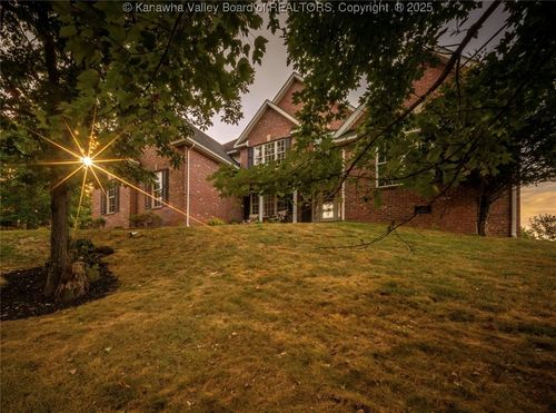 1028 Crestmont Rd, Hurricane, WV, 25526-7405 | Card Image