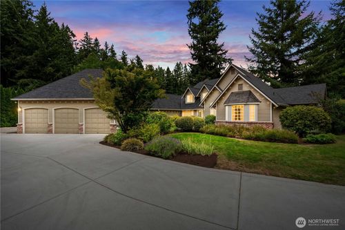 10306 192nd Ave Ne, Redmond, WA, 98053-2920 | Card Image